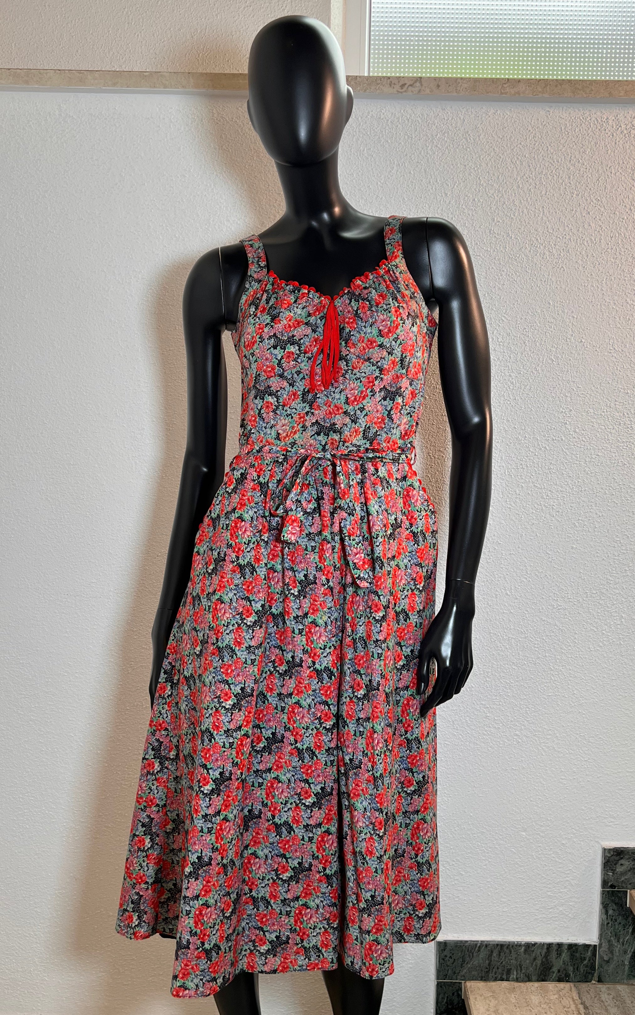 Abito vintage a fiori Betty Barclay anni '70