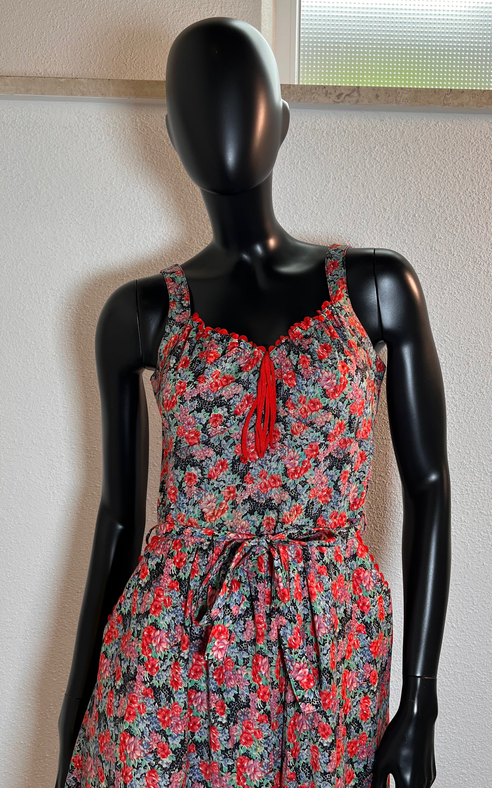 Abito vintage a fiori Betty Barclay anni '70