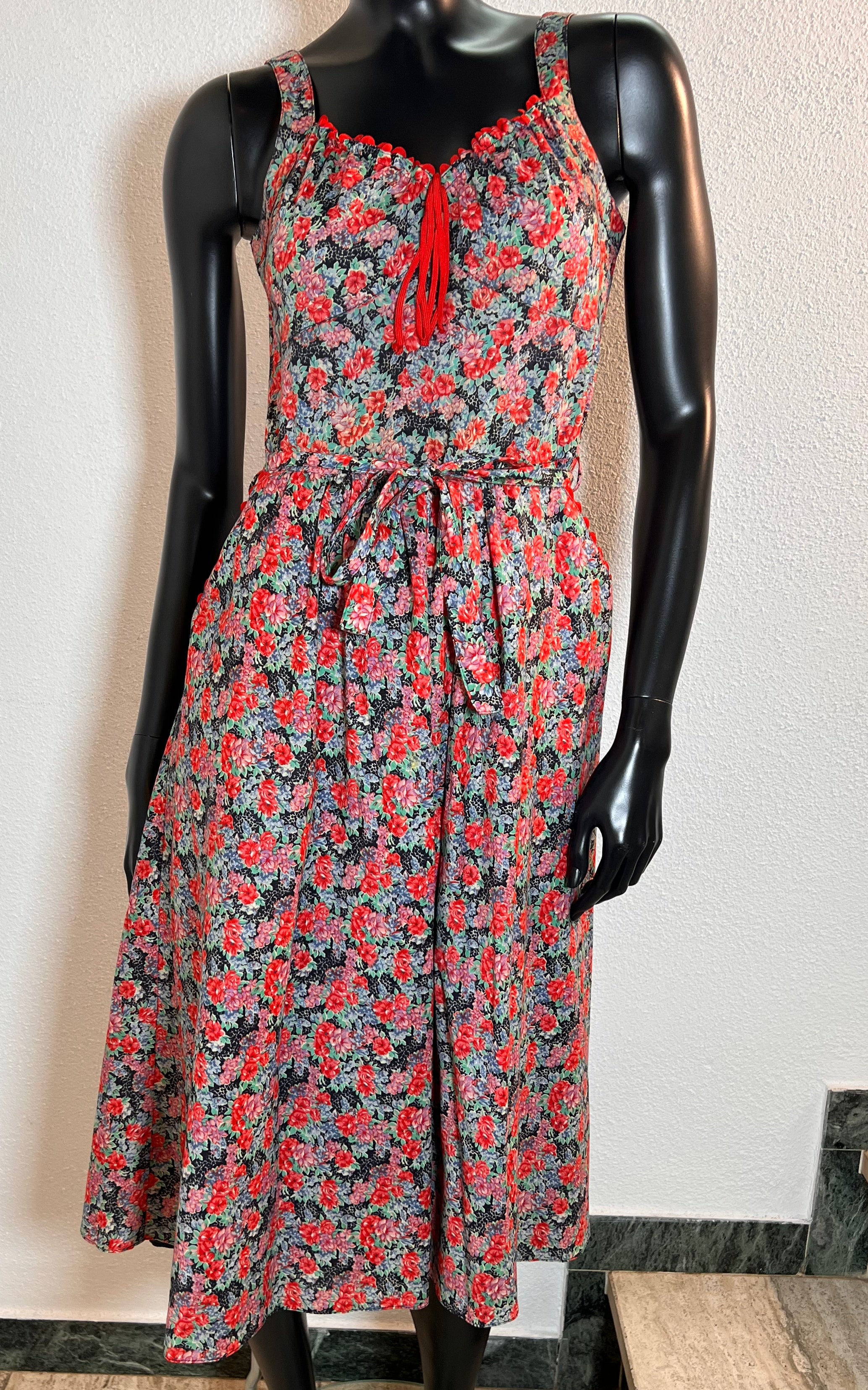 Abito vintage a fiori Betty Barclay anni '70