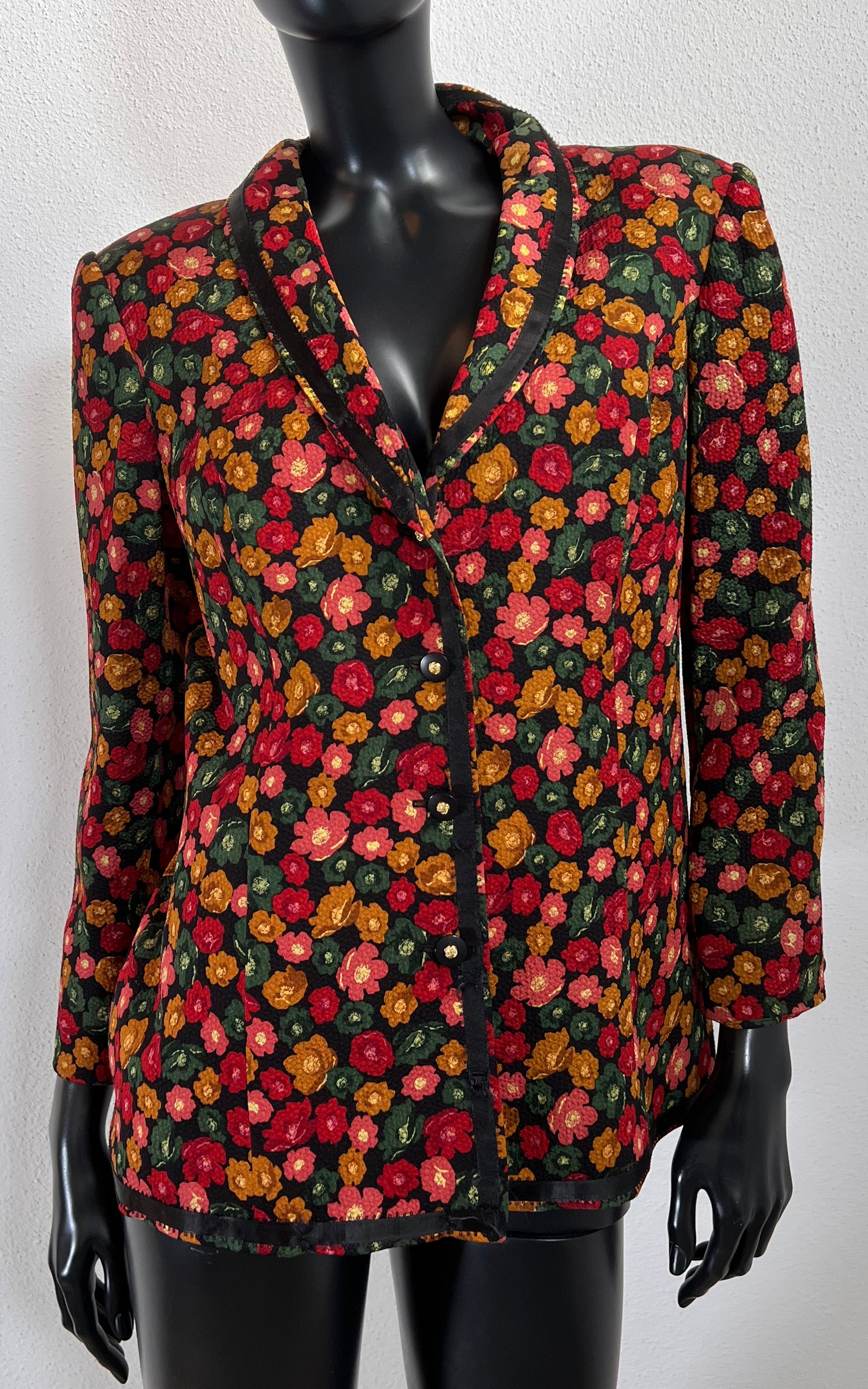 Blazer in seta con fiori vintage