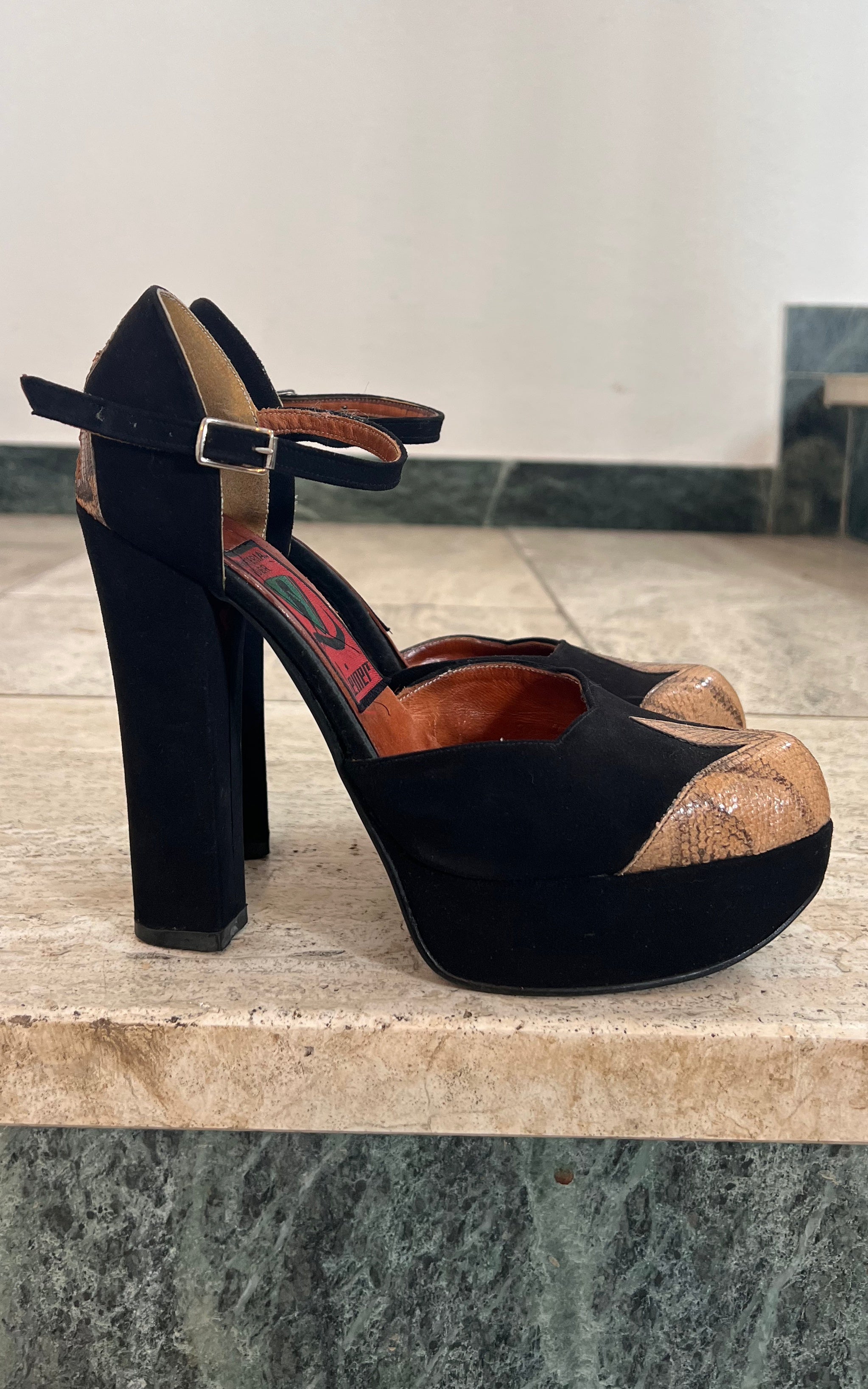 Tacchi a spillo vintage anni '70 36