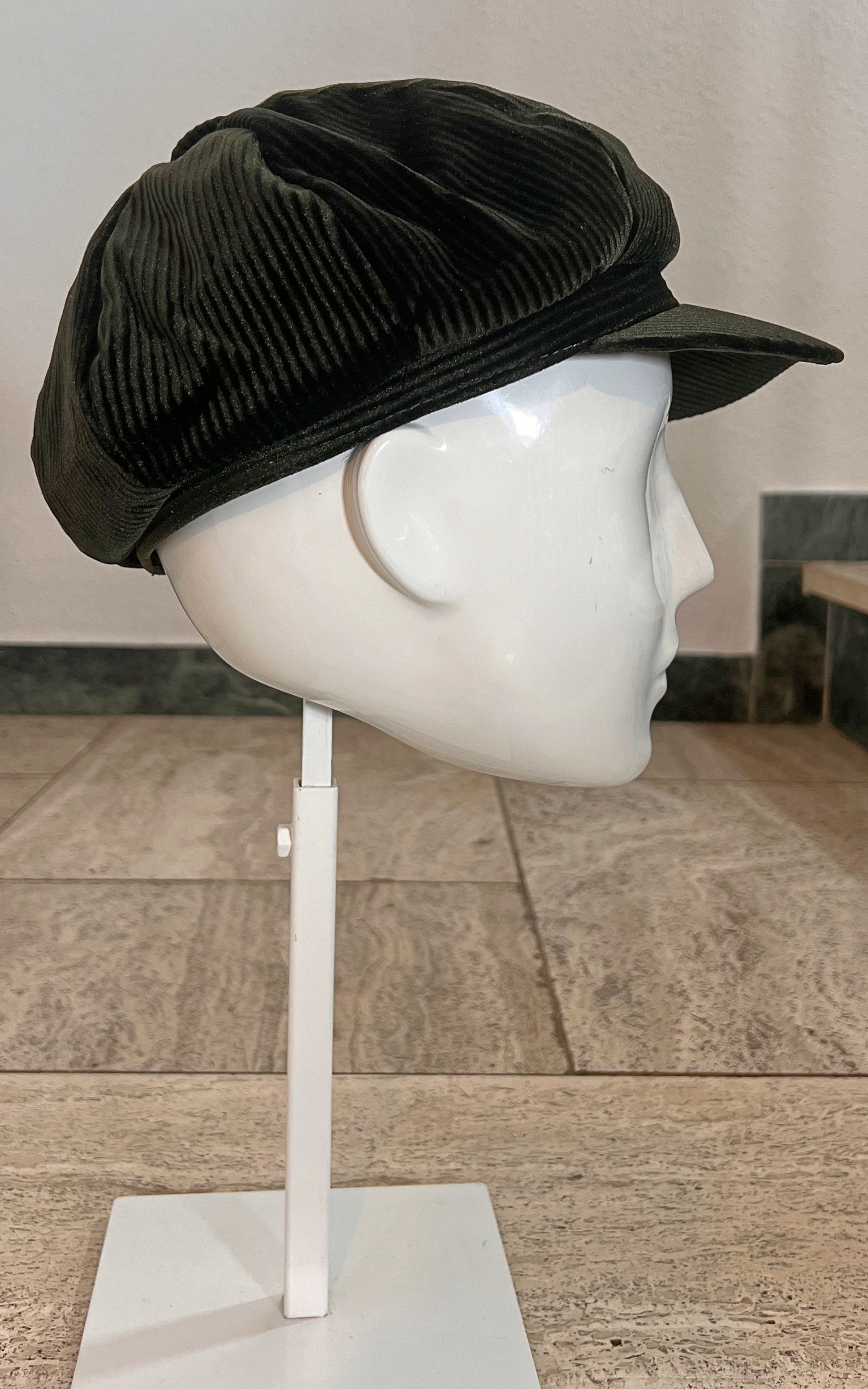 Cappello vintage da uomo verde scuro da fornaio