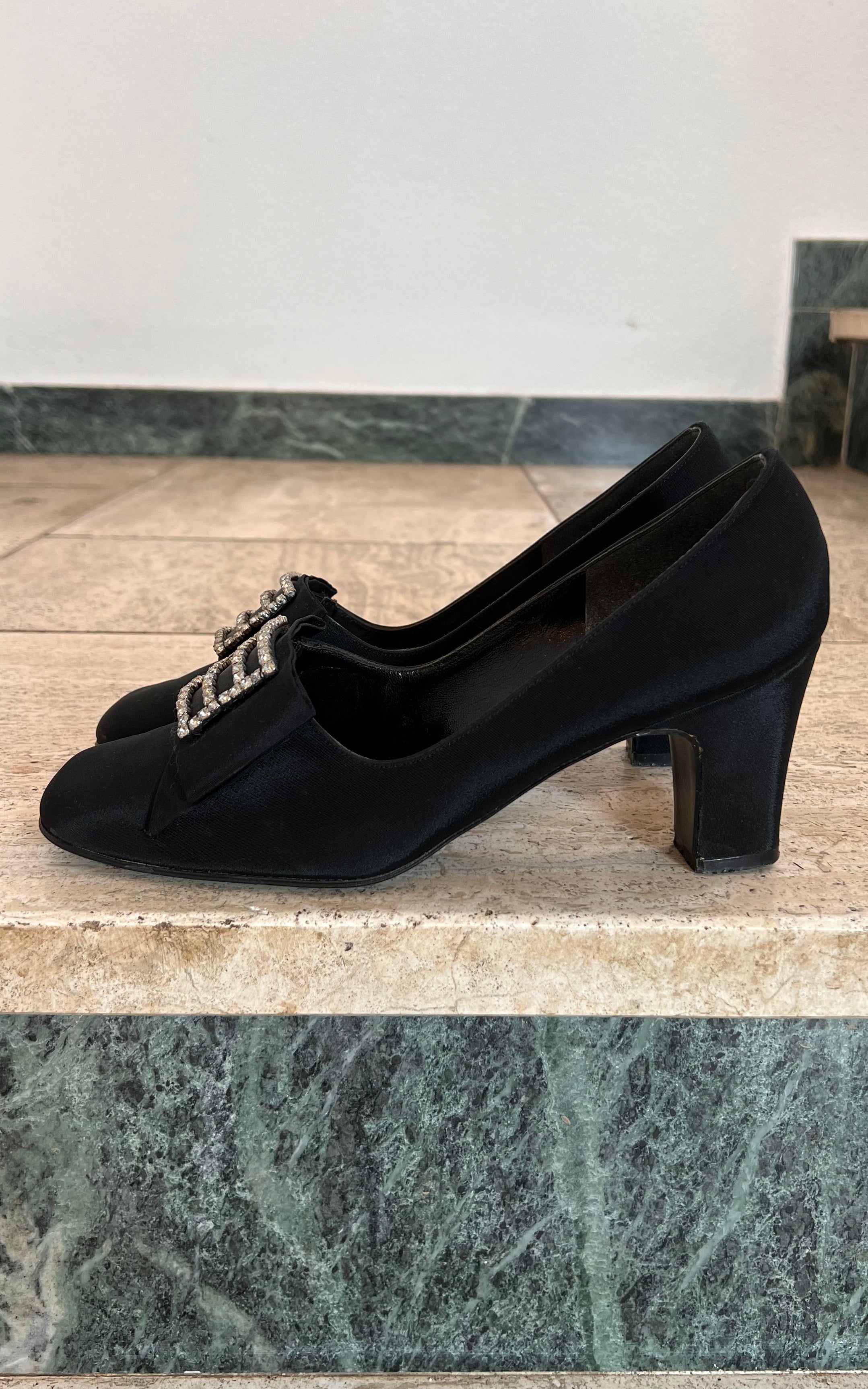 Mules vintage in raso Bally England anni '60, taglia 37
