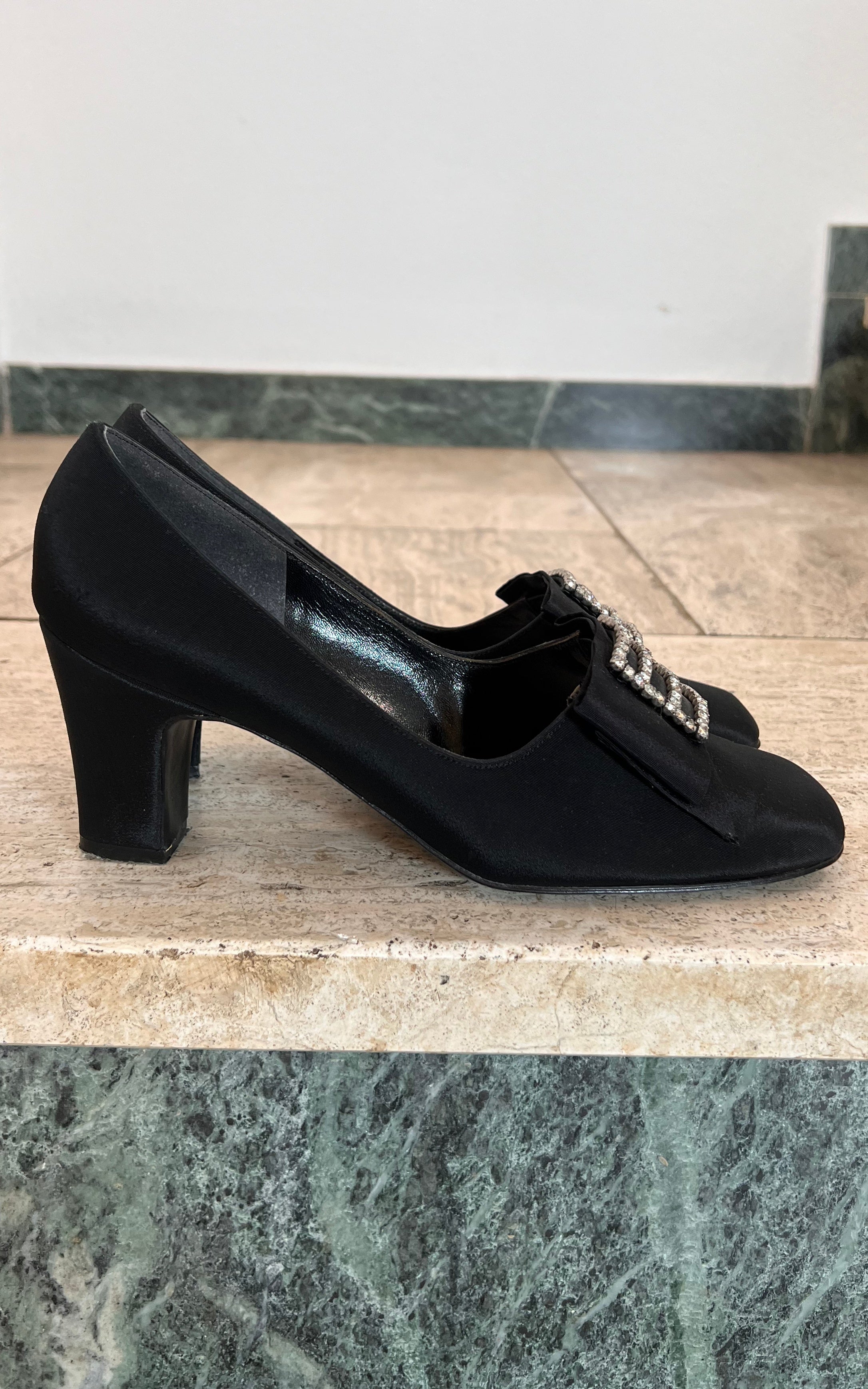 Mules vintage in raso Bally England anni '60, taglia 37