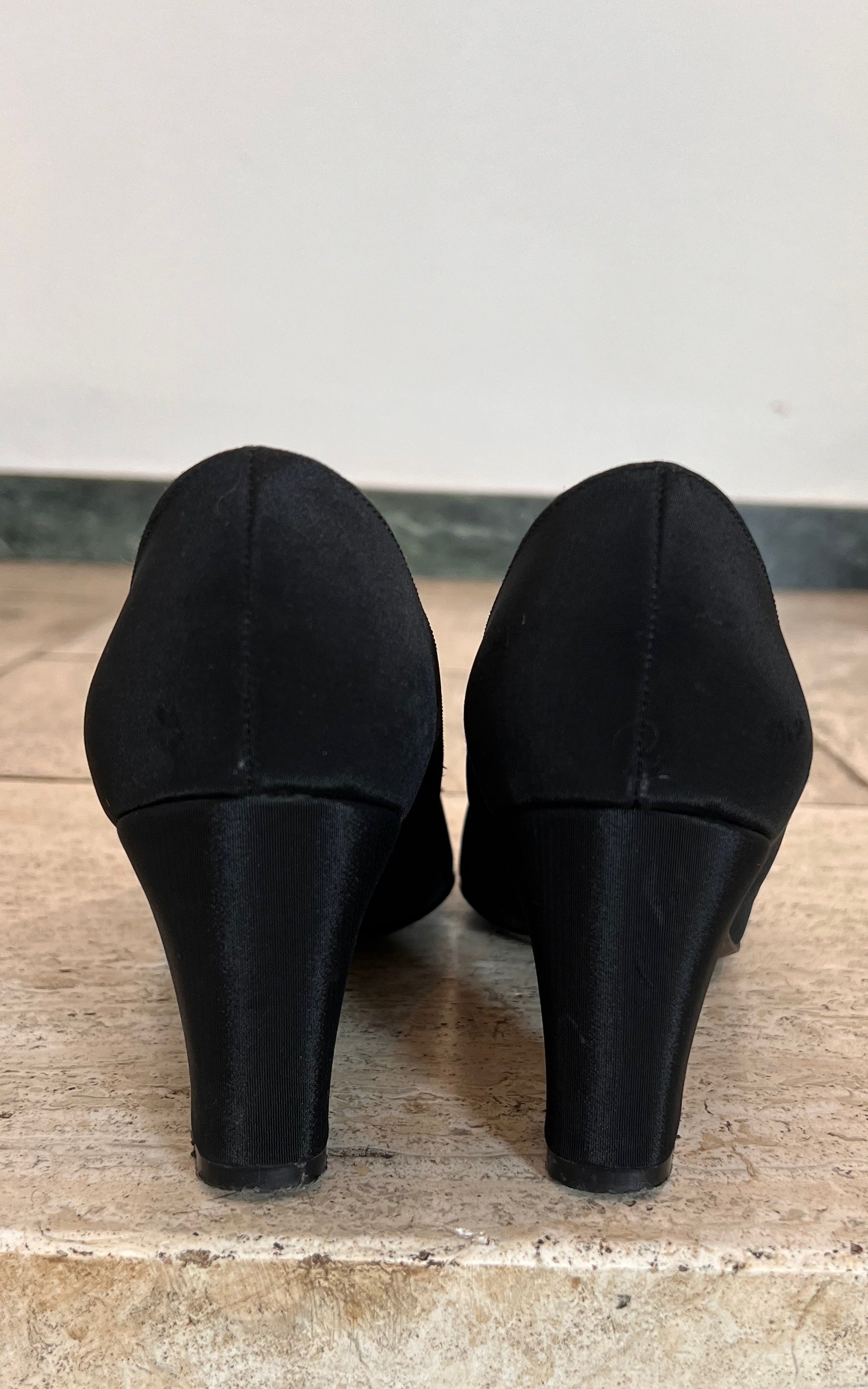 Mules vintage in raso Bally England anni '60, taglia 37