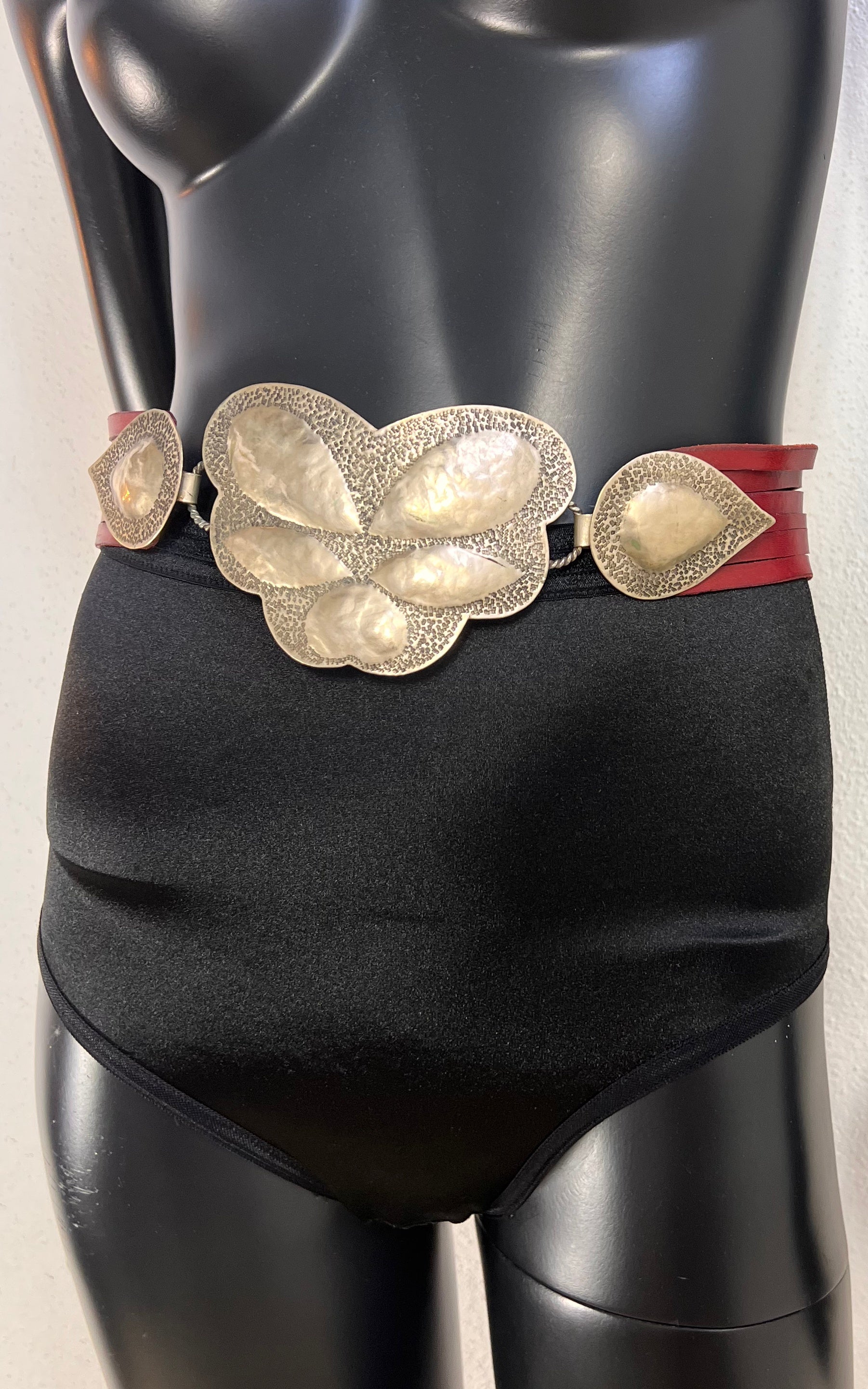 Vintage 70s Red Leather Hammered Metal Belt