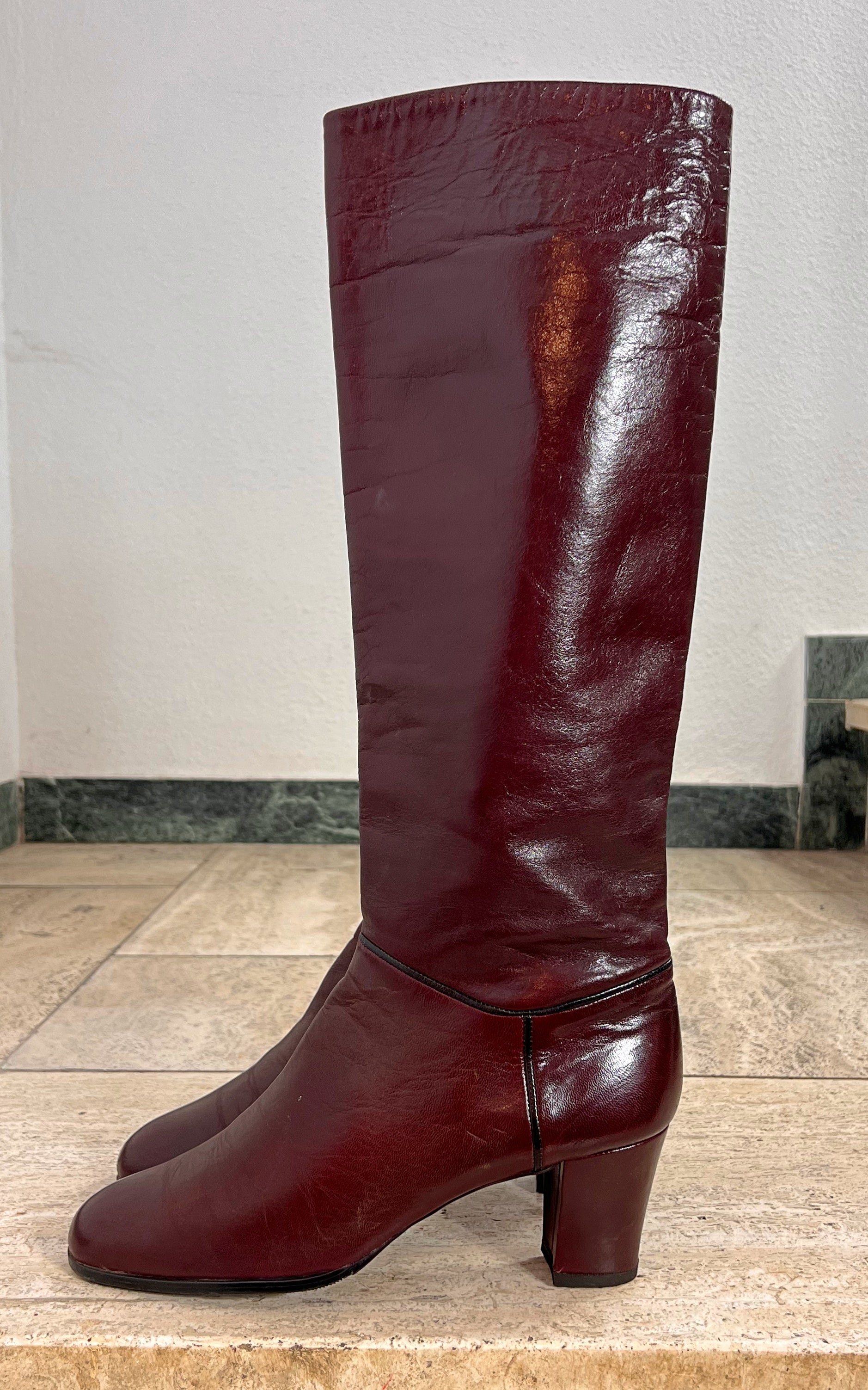 Vintage 70s Burgundy Knee-High Boots 39