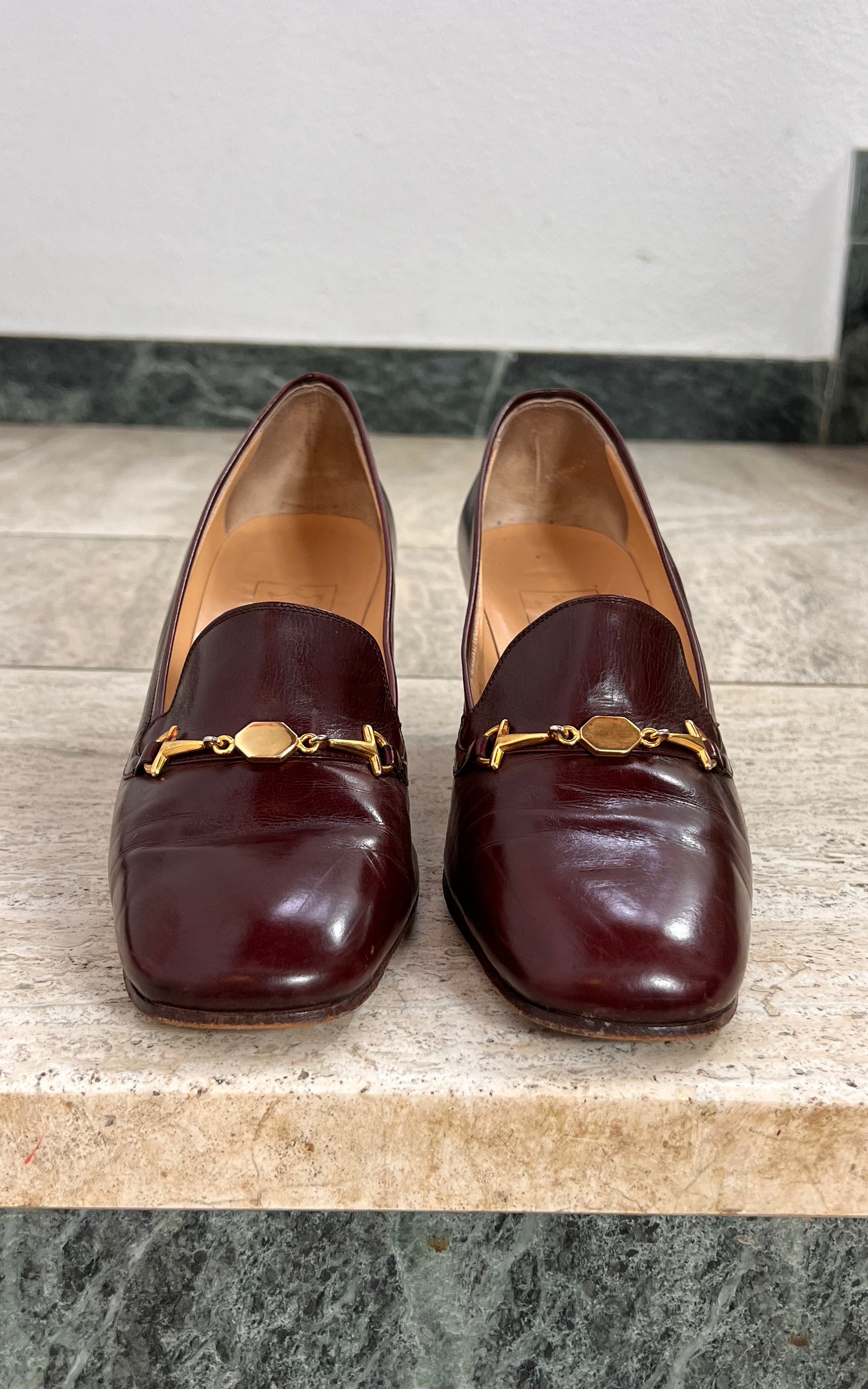 Vintage 70s Handmade Riccioni Burgundy Pumps 39