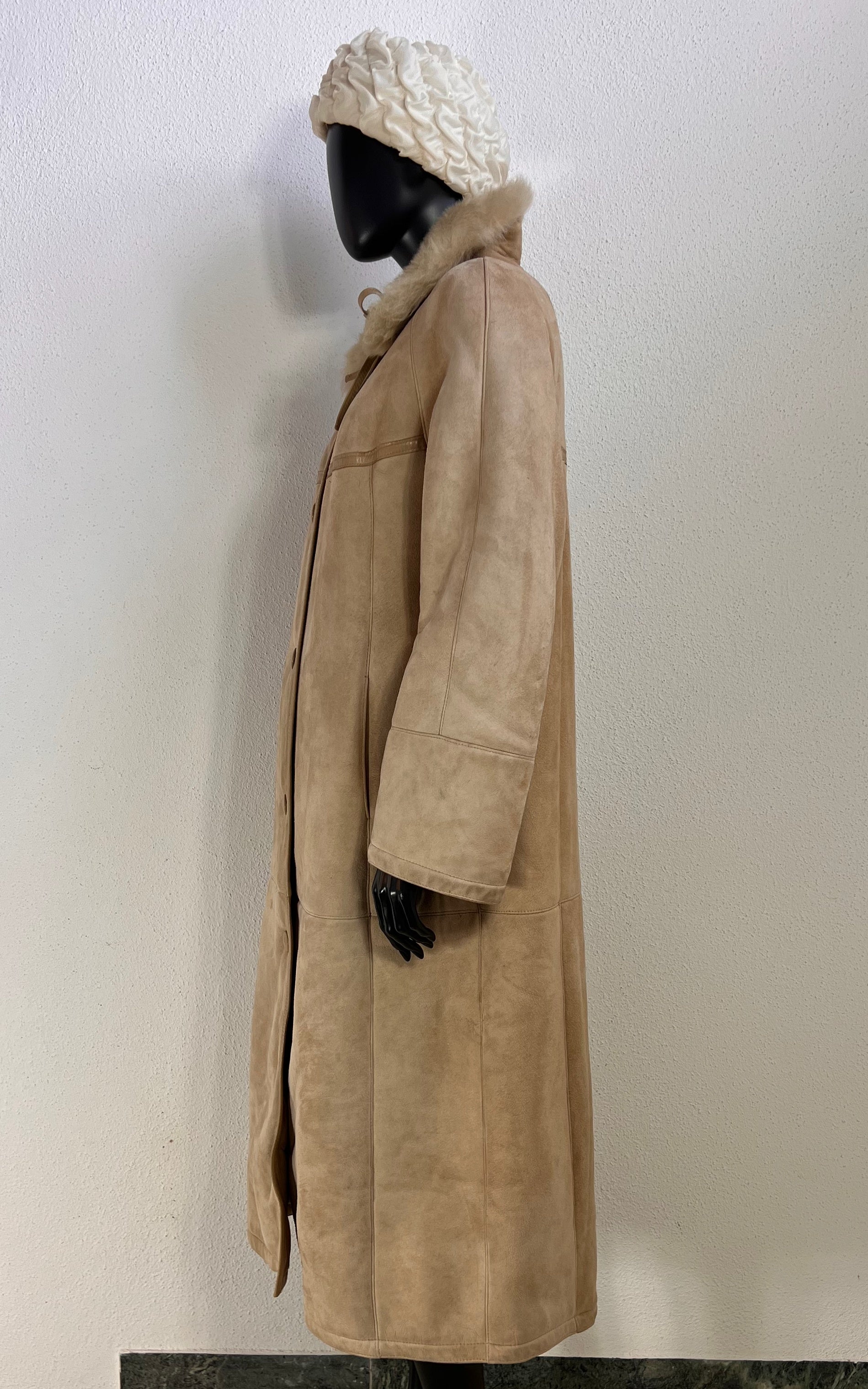 Vintage 1970s Beige Shearling Maxi Coat