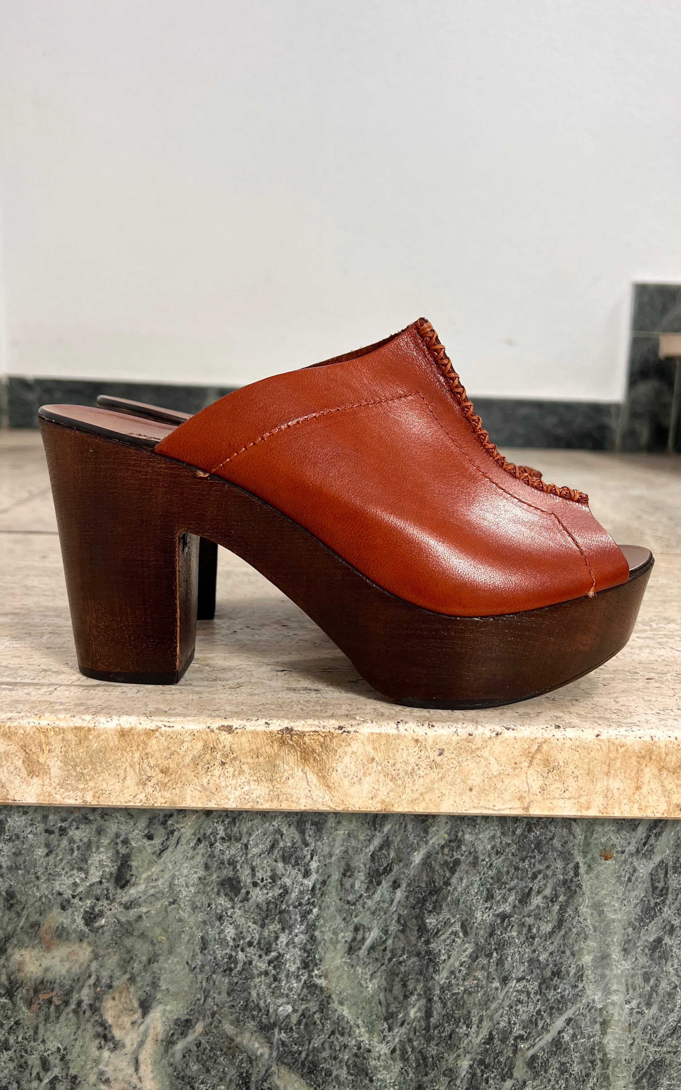 Deadstock 70s Style Clogs 38