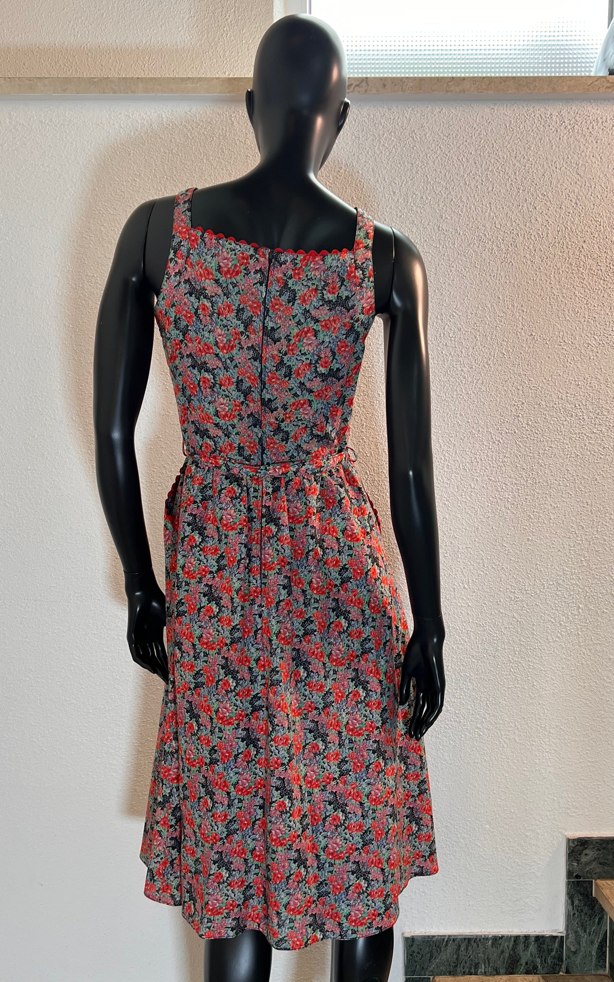 Abito vintage a fiori Betty Barclay anni '70