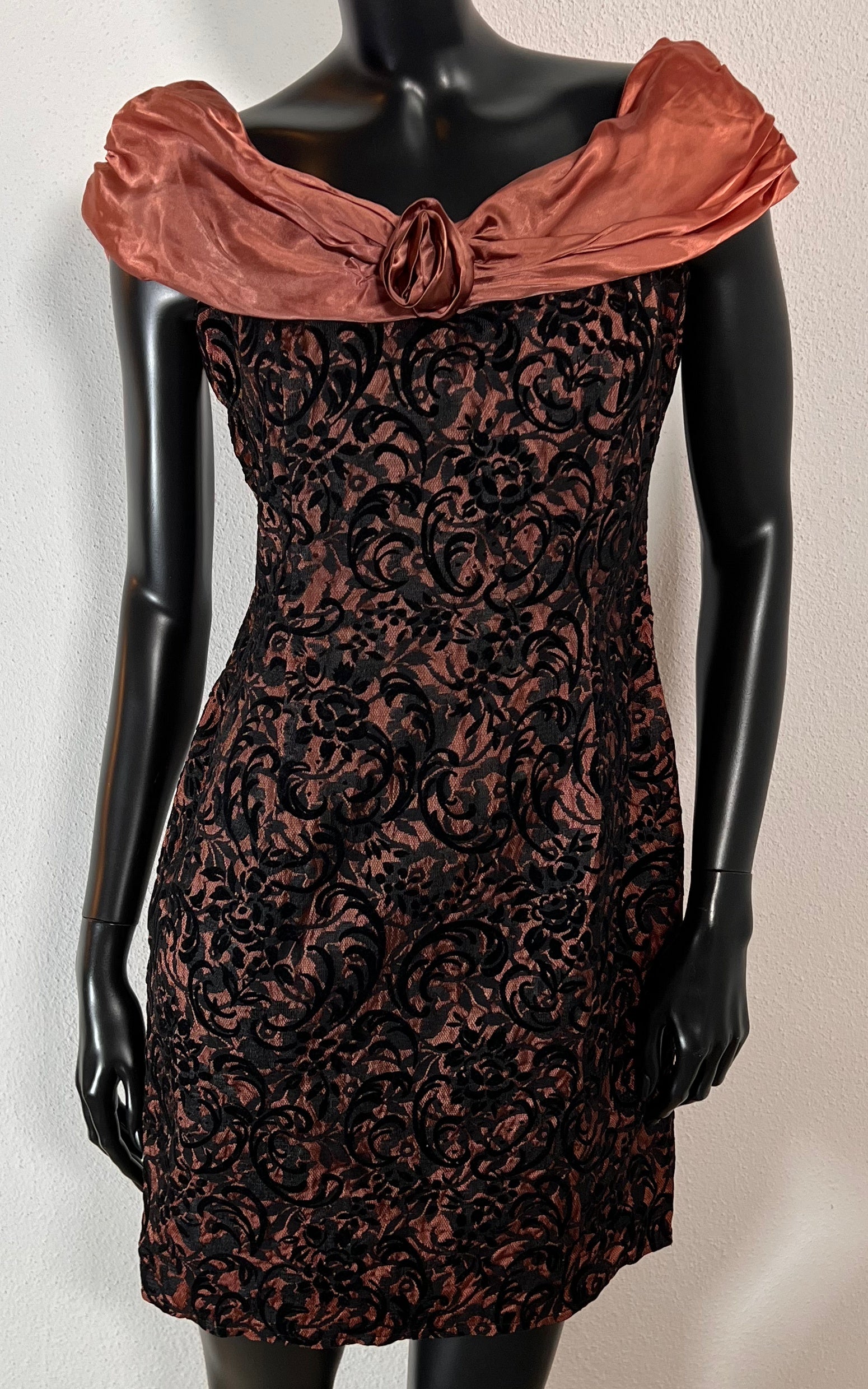 Abito vintage in pizzo Wallis