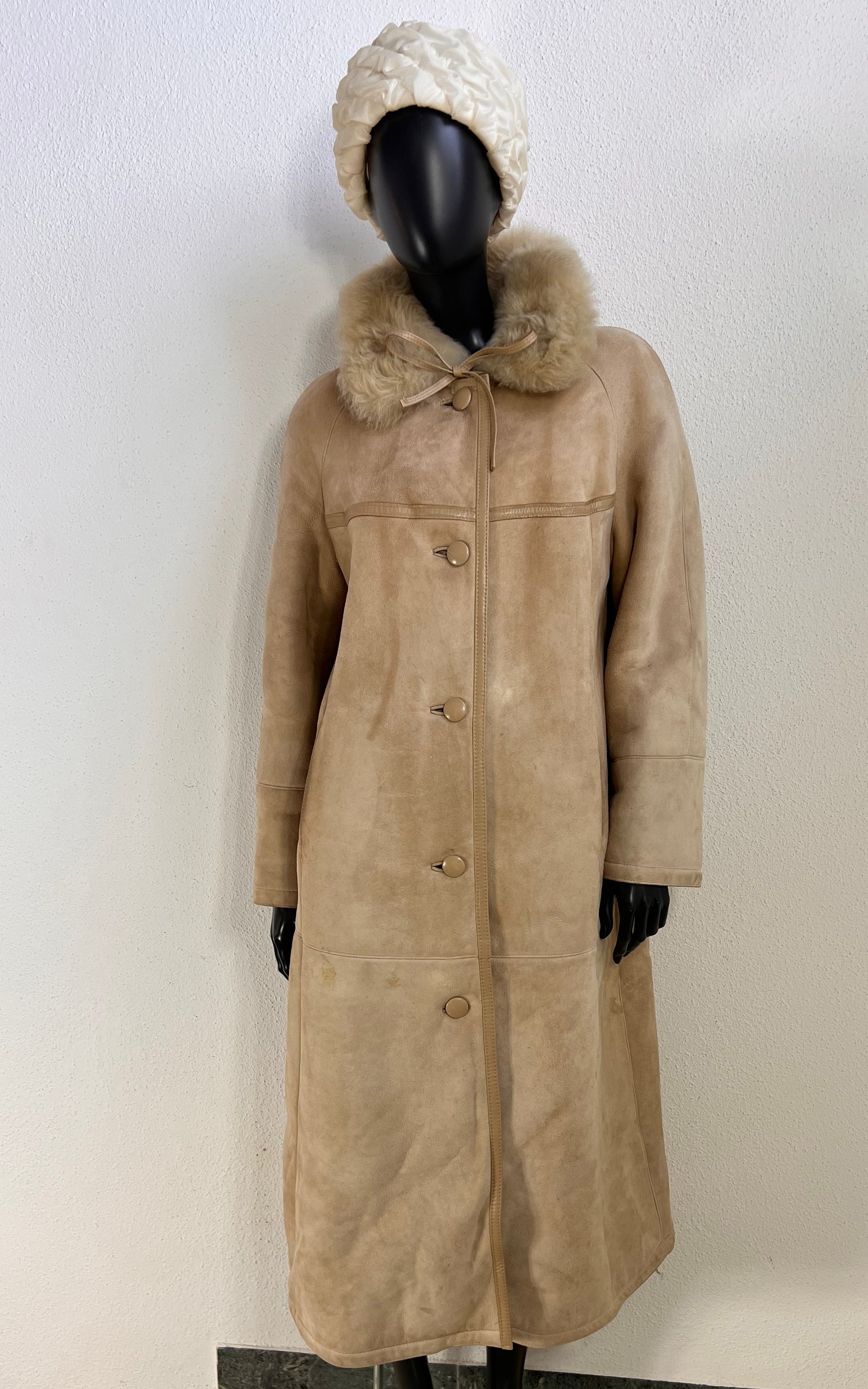 Vintage 1970s Beige Shearling Maxi Coat