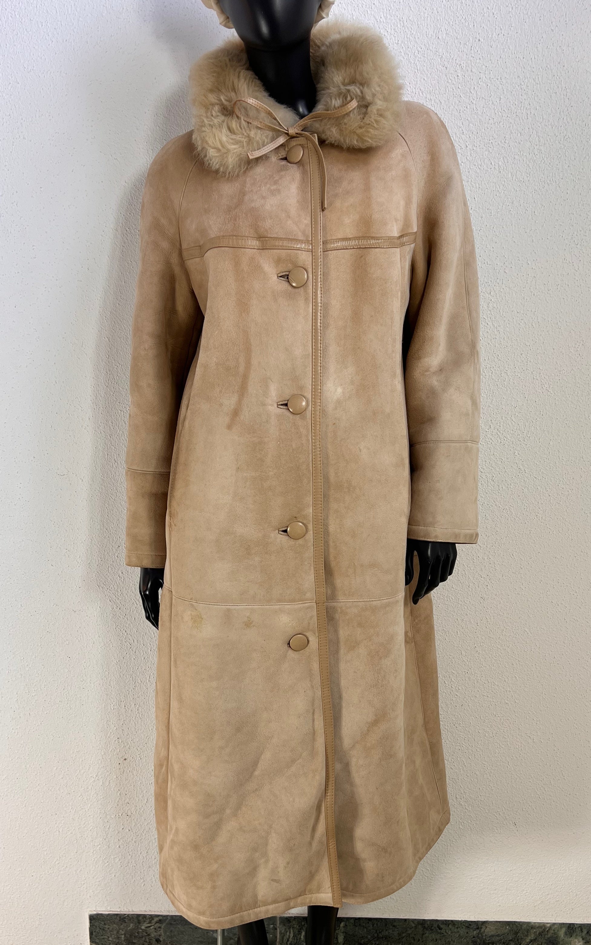 Vintage 1970s Beige Shearling Maxi Coat