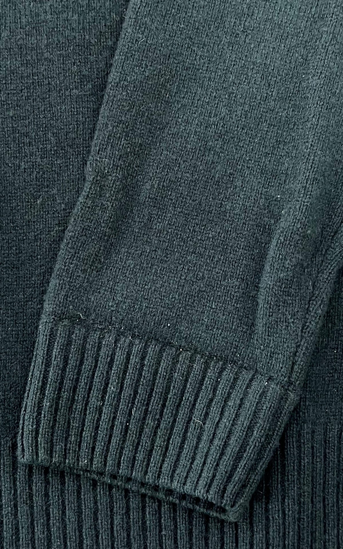 Vintage MENS GANT 100% Lambswool V-Neck Sweater