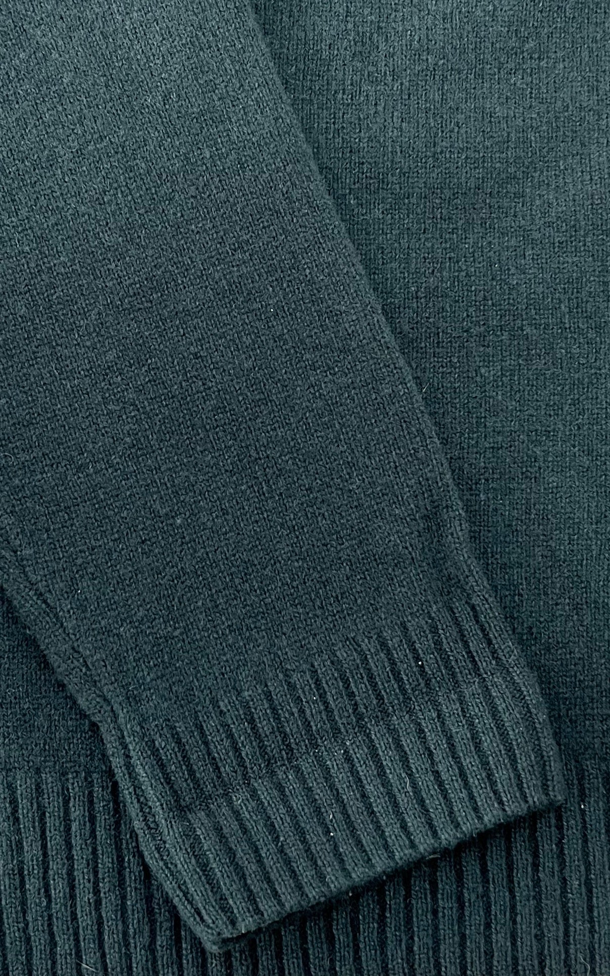 Vintage MENS GANT 100% Lambswool V-Neck Sweater