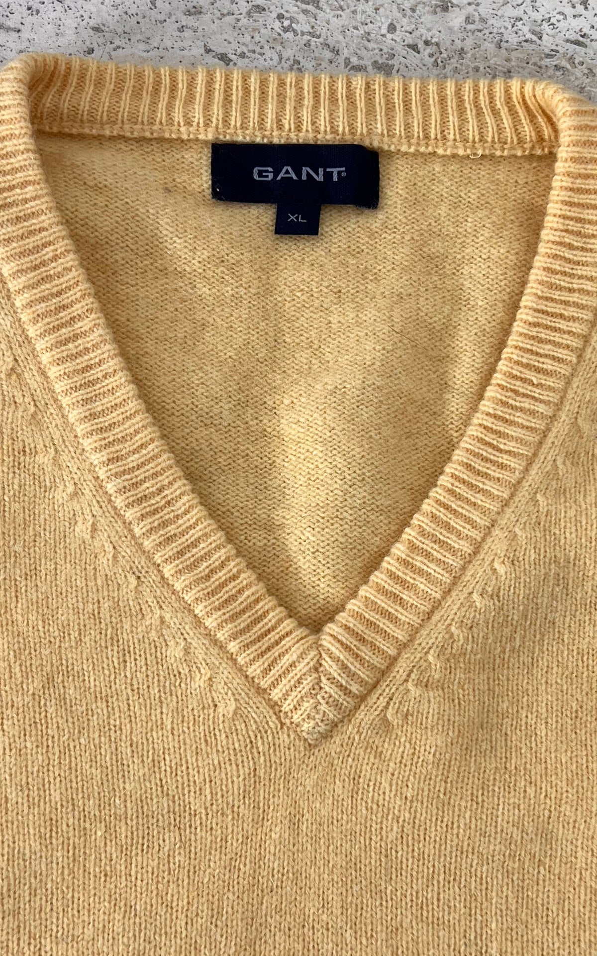 Vintage MENS GANT 100% Lambswool V-Neck Sweater – Size XL