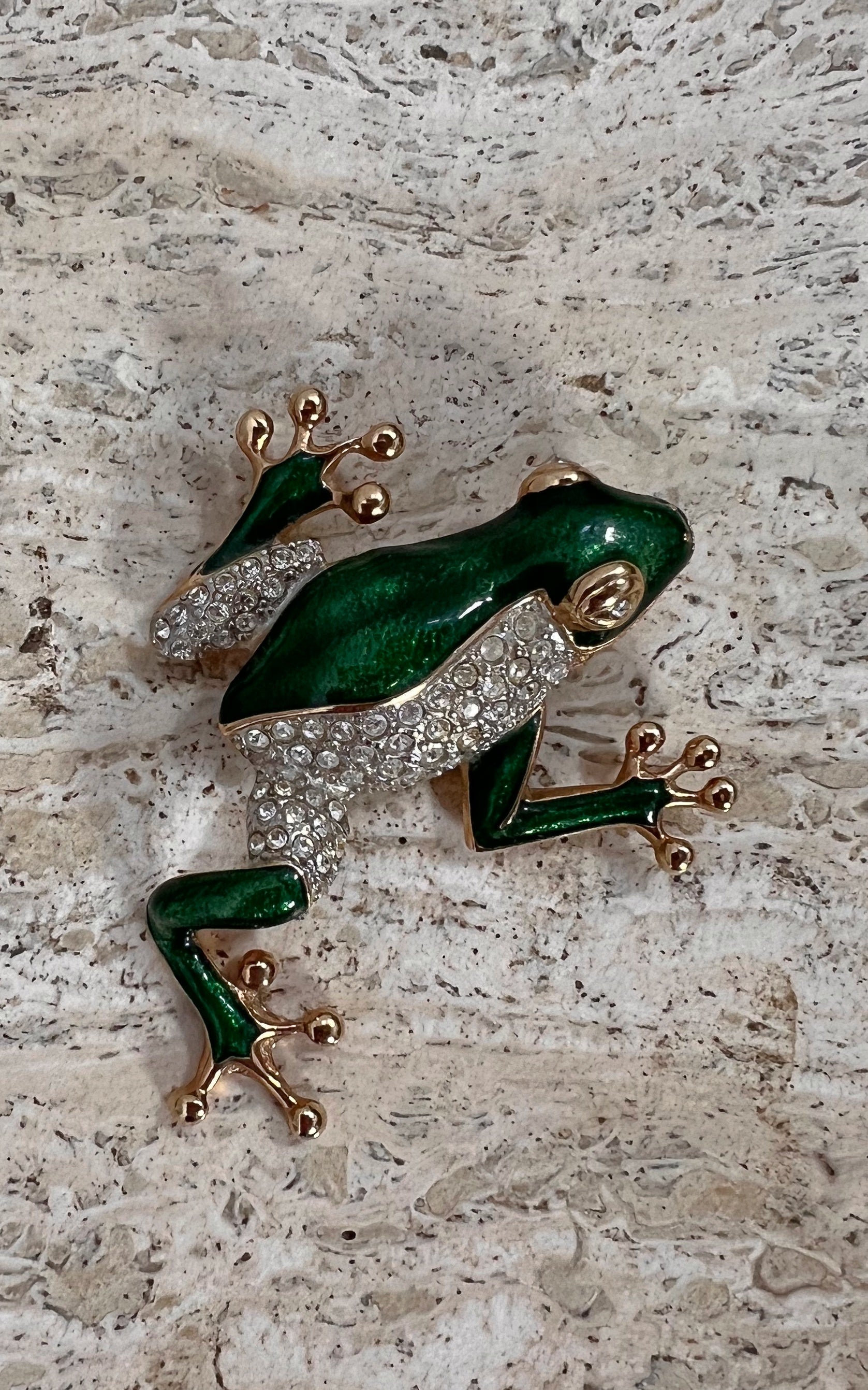 Vintage Sparkling Green Frog Brooch
