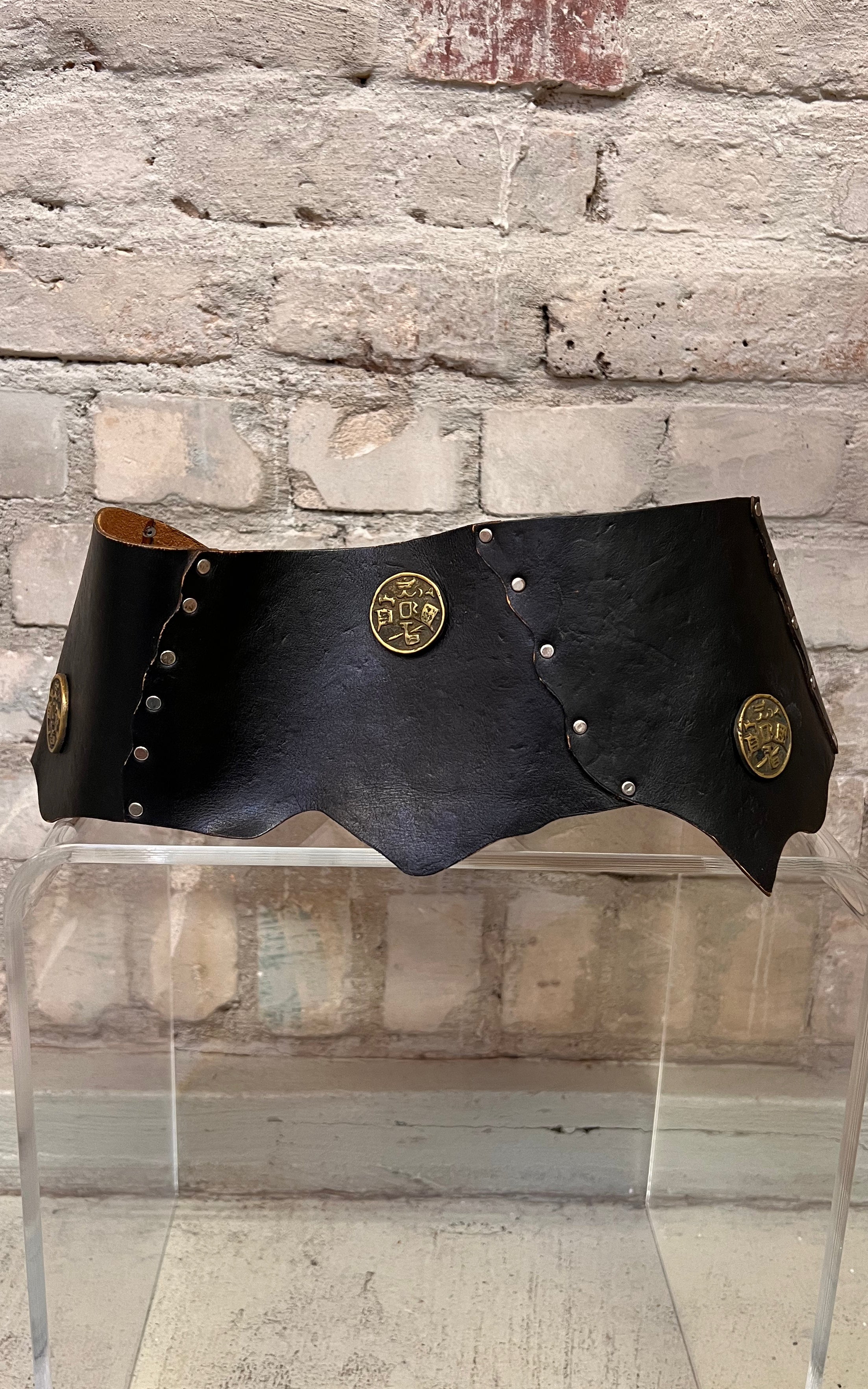 Cintura in pelle vintage anni '70 cinese
